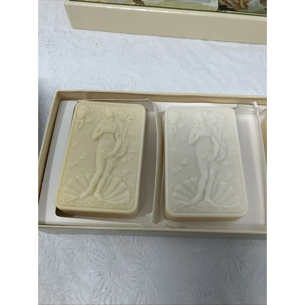 Italy SAPONIFICIO ARTIGIANALE FIORENTINO Carved Soap Bars Lot Cameo & Venus Milo